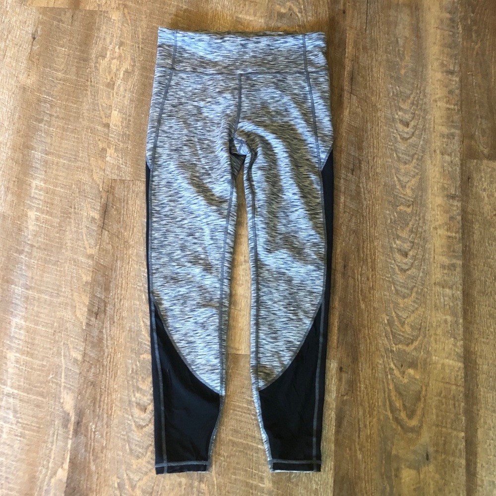 GapFit heathered black/grey leggings with mesh
